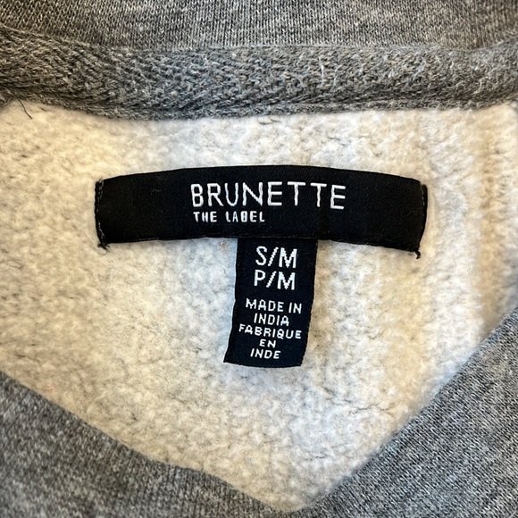 Brunette The Label Gray “This Wine Is Making Me Awesome” Sweatshirt - Small - Picture 6 of 8